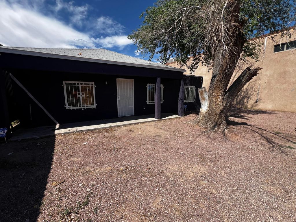6913 ACOMA Road SE, Albuquerque, NM 87108