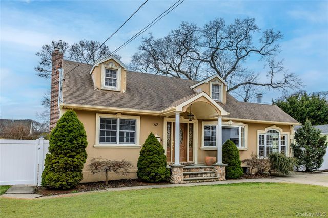 42 Irving Avenue, North Babylon, NY 11703