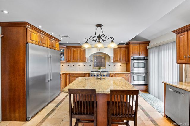 42 Irving Avenue, North Babylon, NY 11703