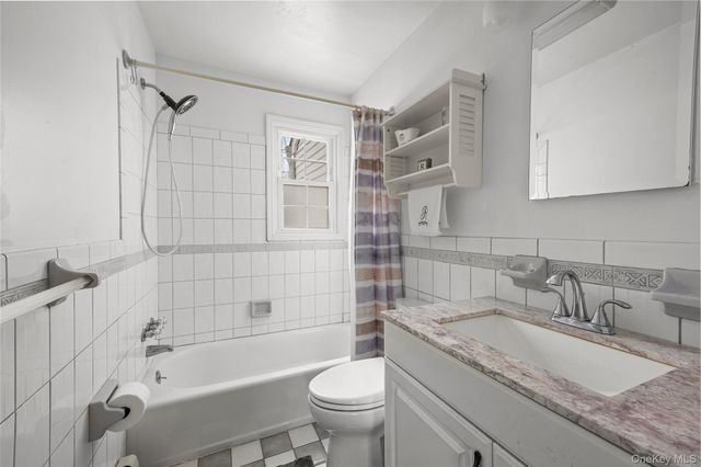 42 Irving Avenue, North Babylon, NY 11703