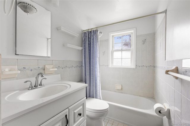 42 Irving Avenue, North Babylon, NY 11703