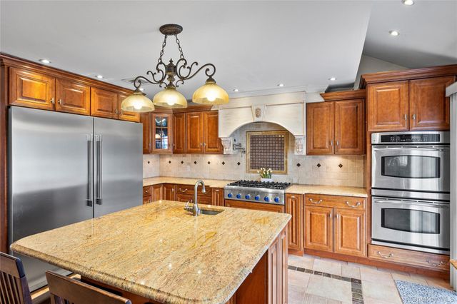 42 Irving Avenue, North Babylon, NY 11703
