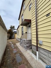 45 Broad Street 2, Bergenfield, NJ 07621