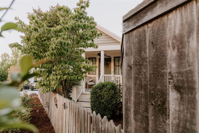 34 Firefly Lane, Carlton Landing, OK 74432