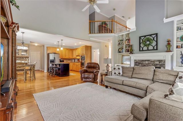 1054 AVERY CREEK Drive, Woodstock, GA 30188