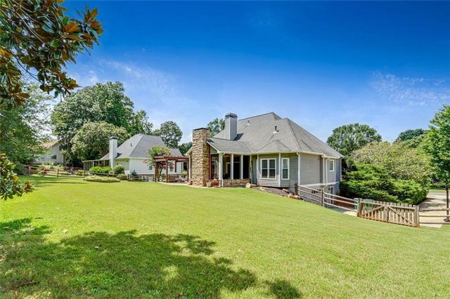 1054 AVERY CREEK Drive, Woodstock, GA 30188