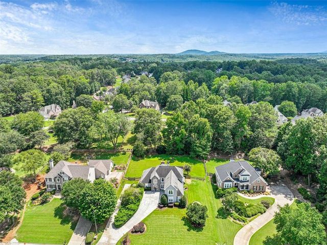1054 AVERY CREEK Drive, Woodstock, GA 30188