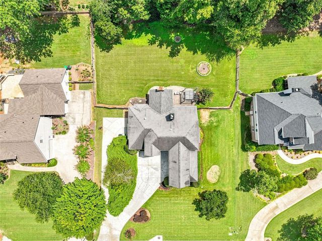 1054 AVERY CREEK Drive, Woodstock, GA 30188