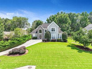 1054 AVERY CREEK Drive, Woodstock, GA 30188