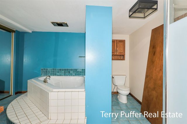 2569 Harding Avenue, Muskegon, MI 49441