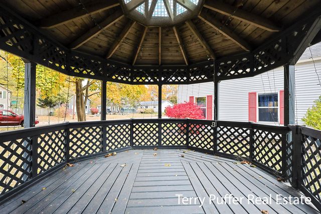 2569 Harding Avenue, Muskegon, MI 49441