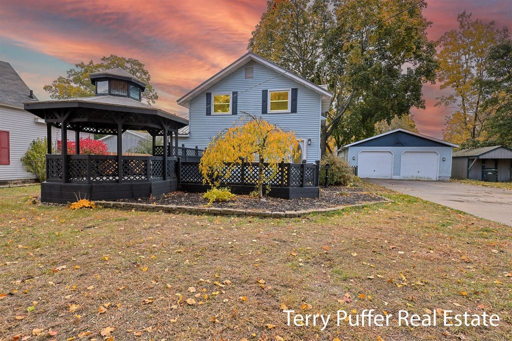 2569 Harding Avenue, Muskegon, MI 49441