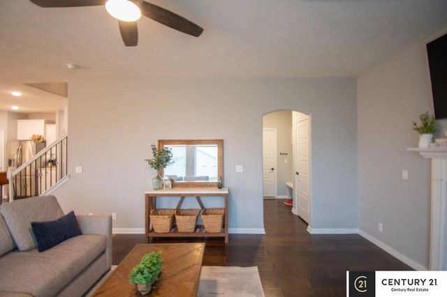 10433 S 110th Street, Papillion, NE 68046