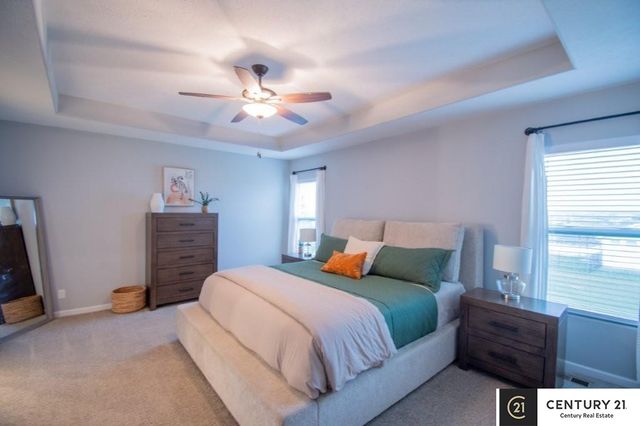 10433 S 110th Street, Papillion, NE 68046