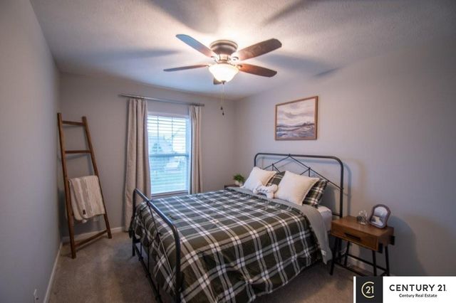 10433 S 110th Street, Papillion, NE 68046