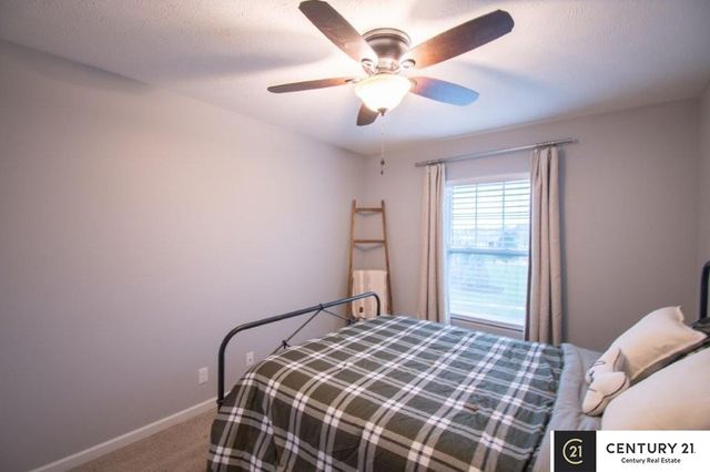 10433 S 110th Street, Papillion, NE 68046