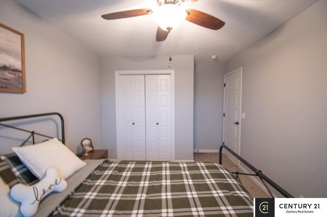10433 S 110th Street, Papillion, NE 68046
