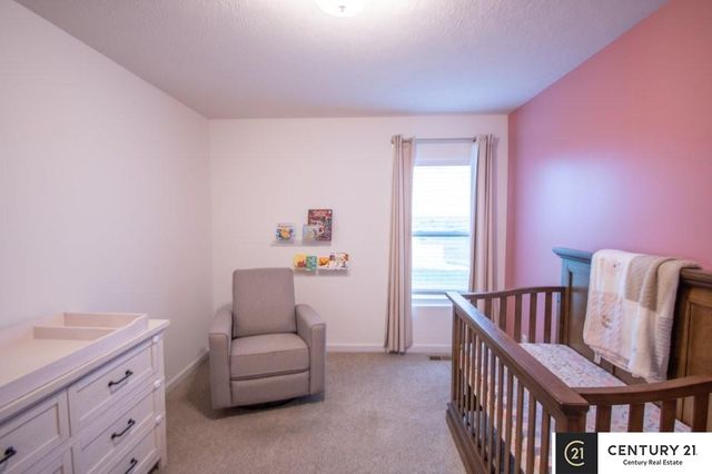 10433 S 110th Street, Papillion, NE 68046