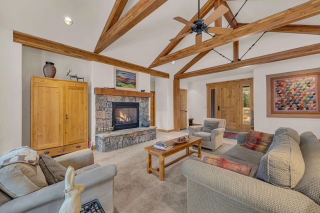 56160 Sable Rock Loop, Bend, OR 97707