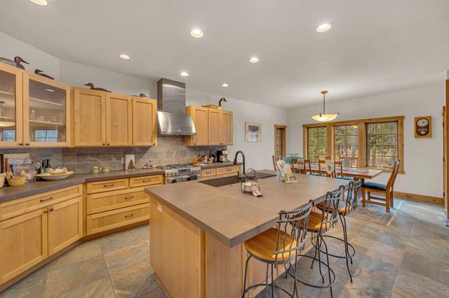 56160 Sable Rock Loop, Bend, OR 97707