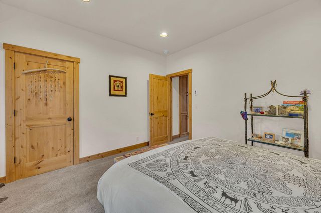 56160 Sable Rock Loop, Bend, OR 97707