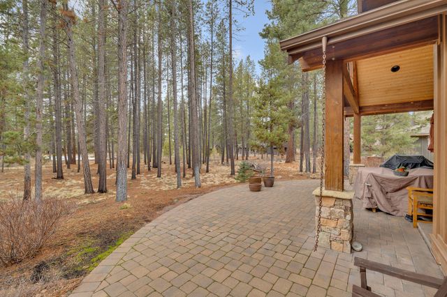 56160 Sable Rock Loop, Bend, OR 97707