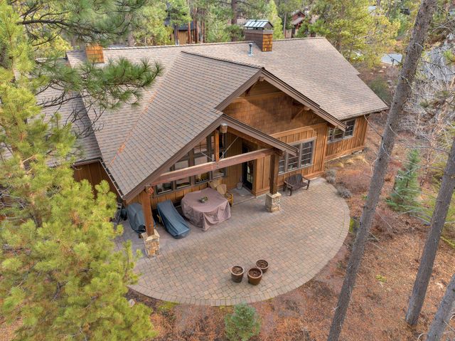 56160 Sable Rock Loop, Bend, OR 97707