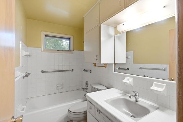 1906 DARTMOUTH, Columbia, MO 65203