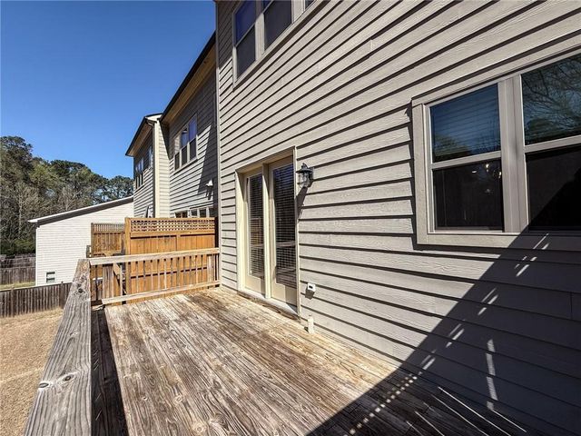 683 Avondale Creek, Decatur, GA 30032