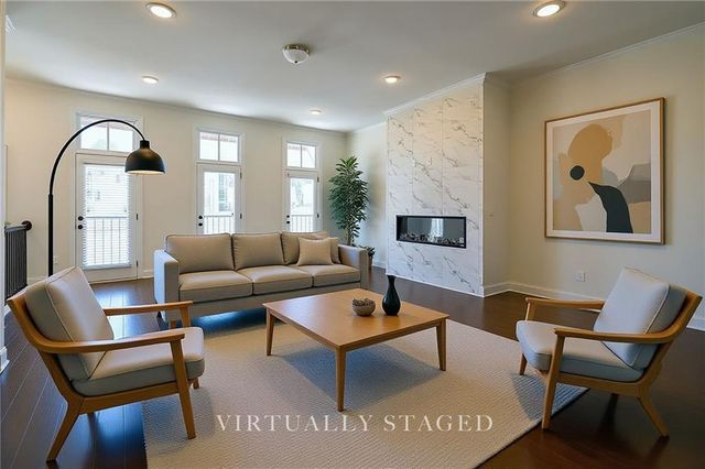 683 Avondale Creek, Decatur, GA 30032
