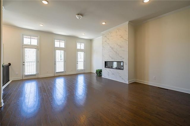 683 Avondale Creek, Decatur, GA 30032