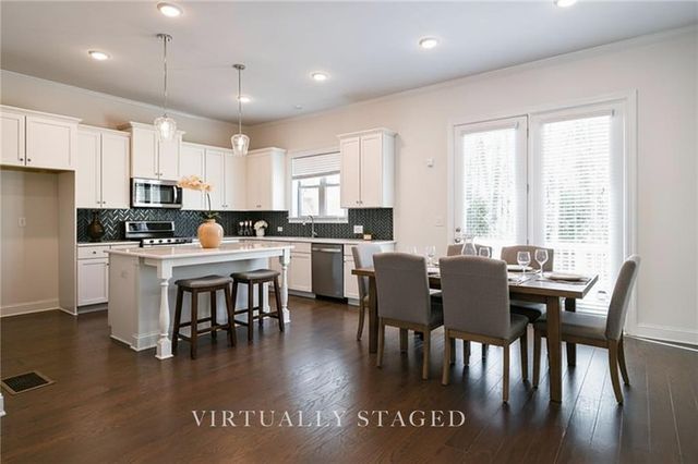 683 Avondale Creek, Decatur, GA 30032