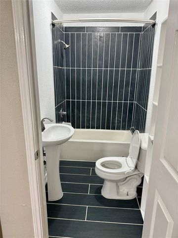 908 Lakin Avenue, Pasadena, TX 77506