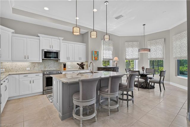 14812 Dockside LN, Naples, FL 34114