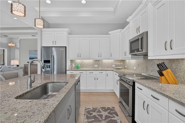14812 Dockside LN, Naples, FL 34114