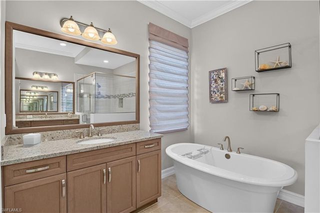 14812 Dockside LN, Naples, FL 34114