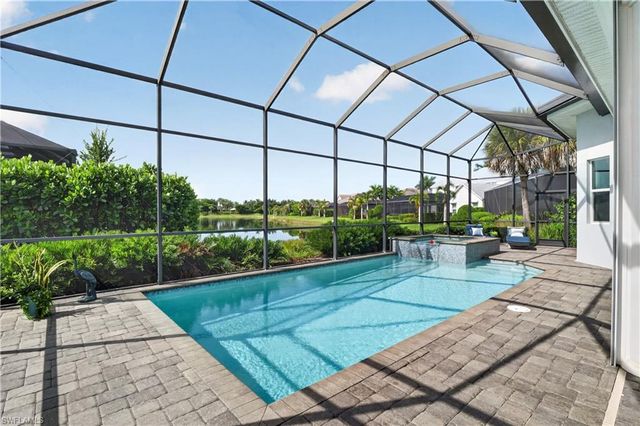 14812 Dockside LN, Naples, FL 34114