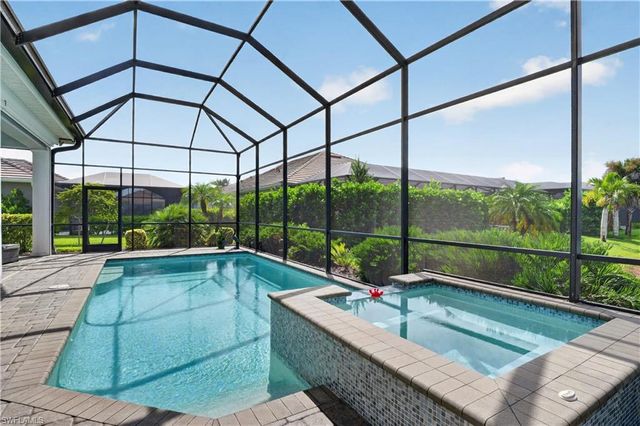 14812 Dockside LN, Naples, FL 34114