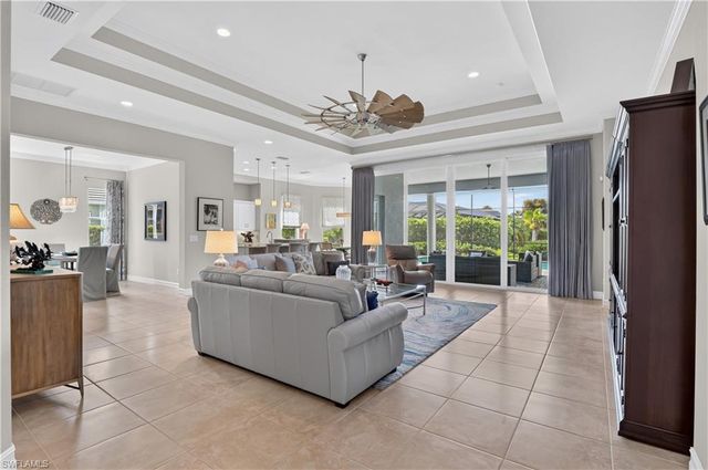 14812 Dockside LN, Naples, FL 34114