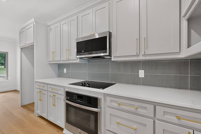 715 Kiowa Drive E, Gainesville, TX 76240