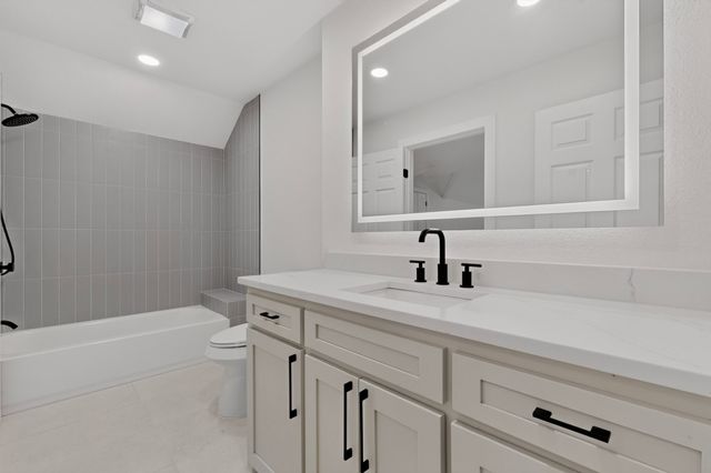 715 Kiowa Drive E, Gainesville, TX 76240
