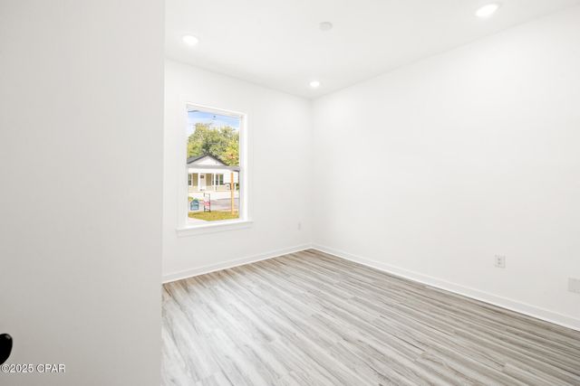 910 E 9th Court, Panama City, FL 32401