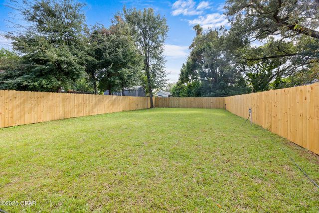 910 E 9th Court, Panama City, FL 32401