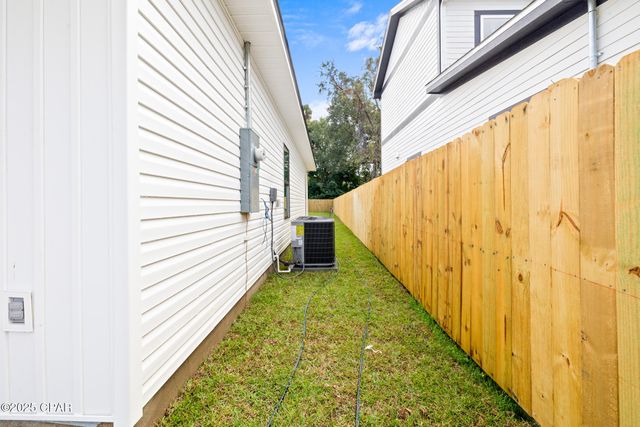 910 E 9th Court, Panama City, FL 32401