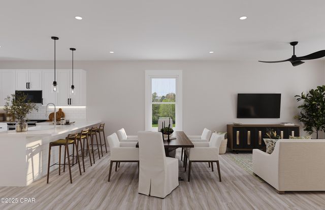 910 E 9th Court, Panama City, FL 32401