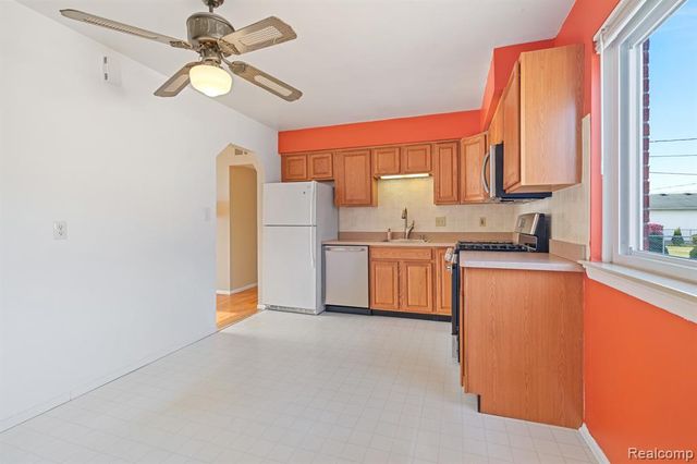 13443 Masonic, Warren, MI 48088