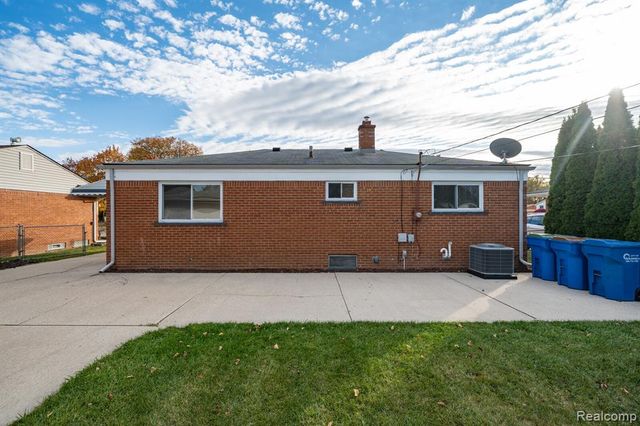 13443 Masonic, Warren, MI 48088