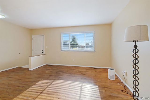 13443 Masonic, Warren, MI 48088