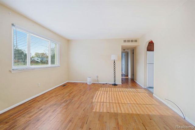 13443 Masonic, Warren, MI 48088