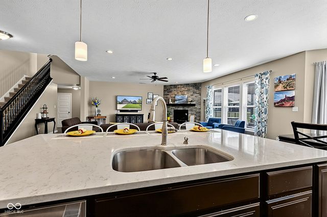 10835 Mystic View Court, Indianapolis, IN 46239